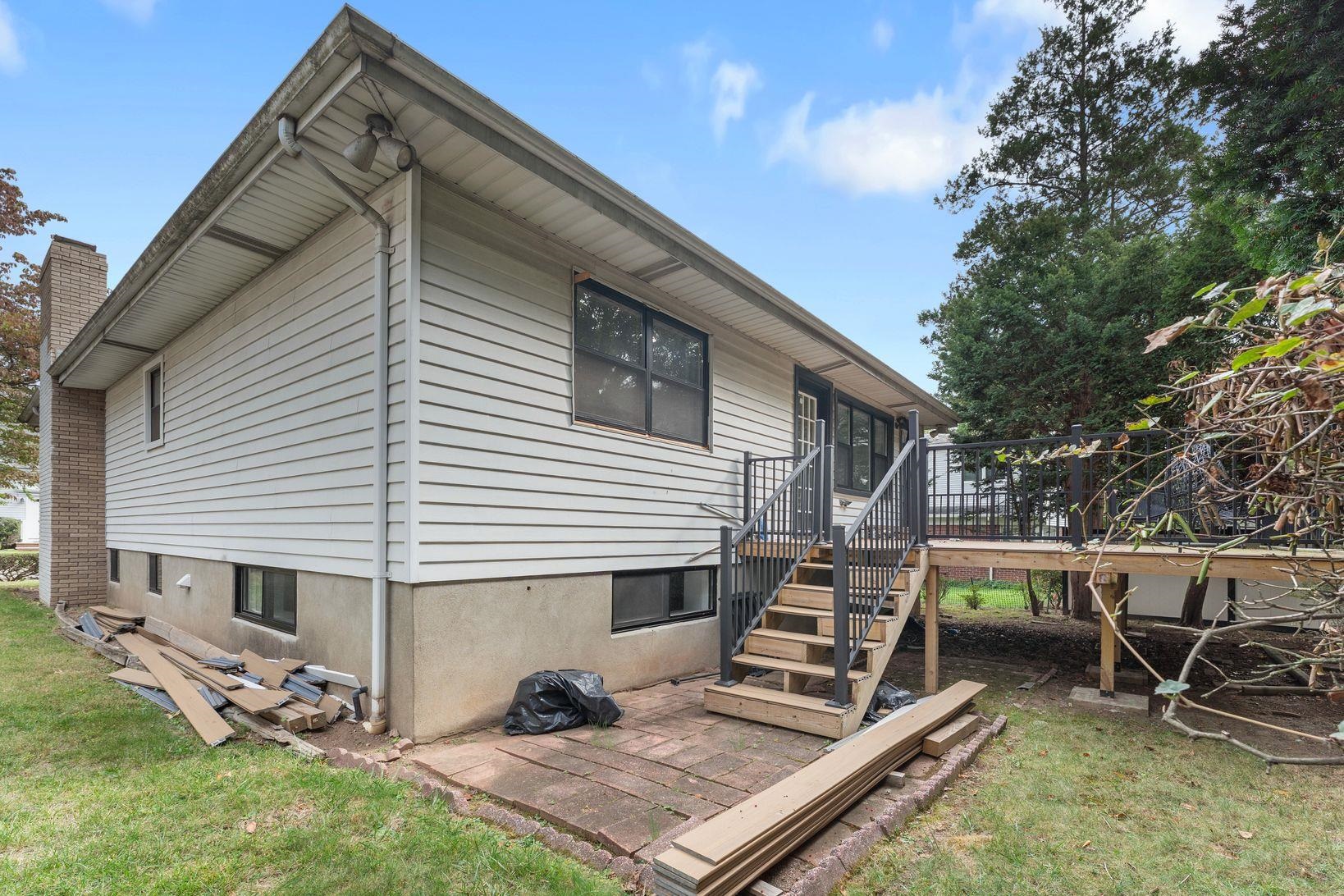main property photo 28