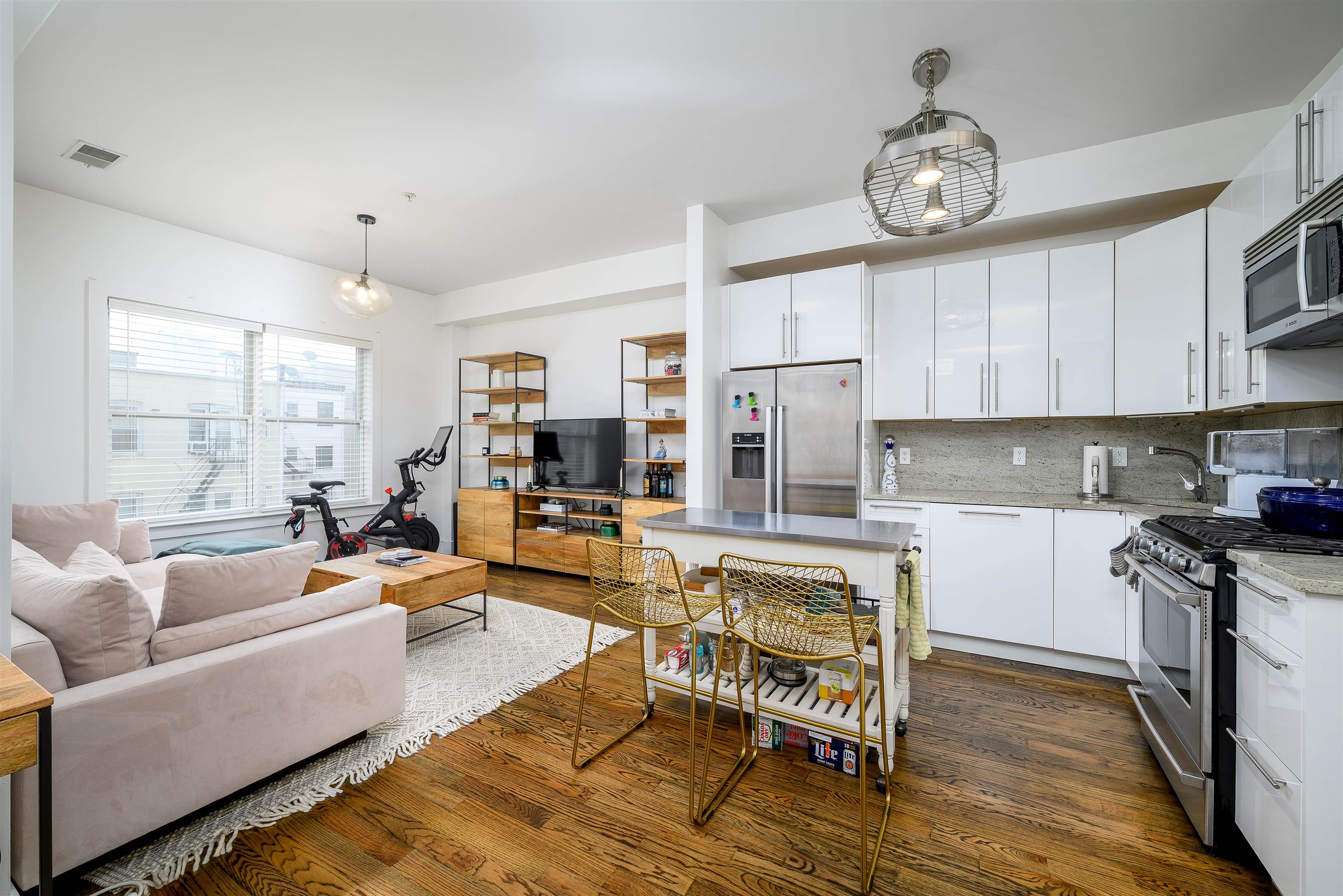property viewer photo 1