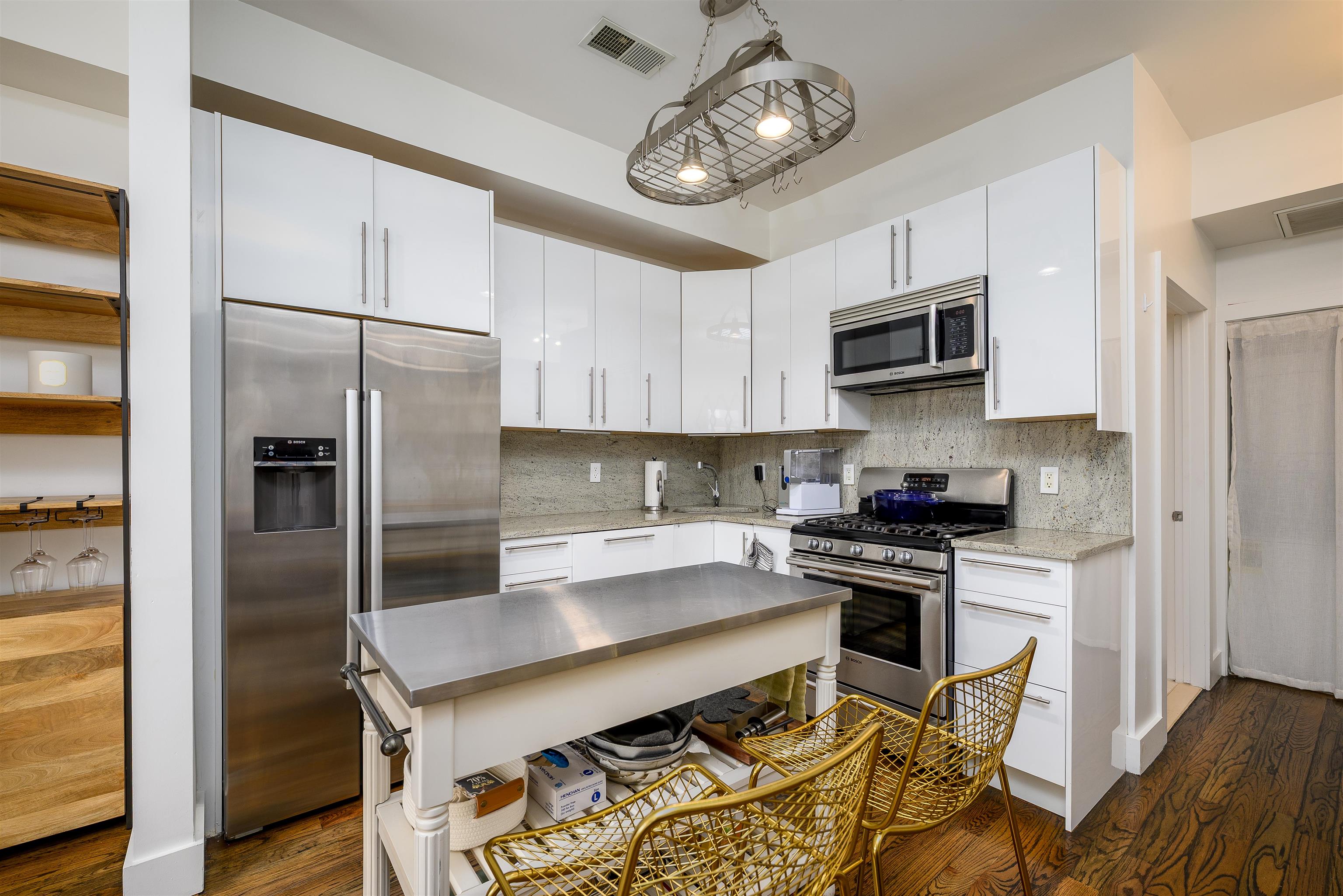 property viewer photo 2