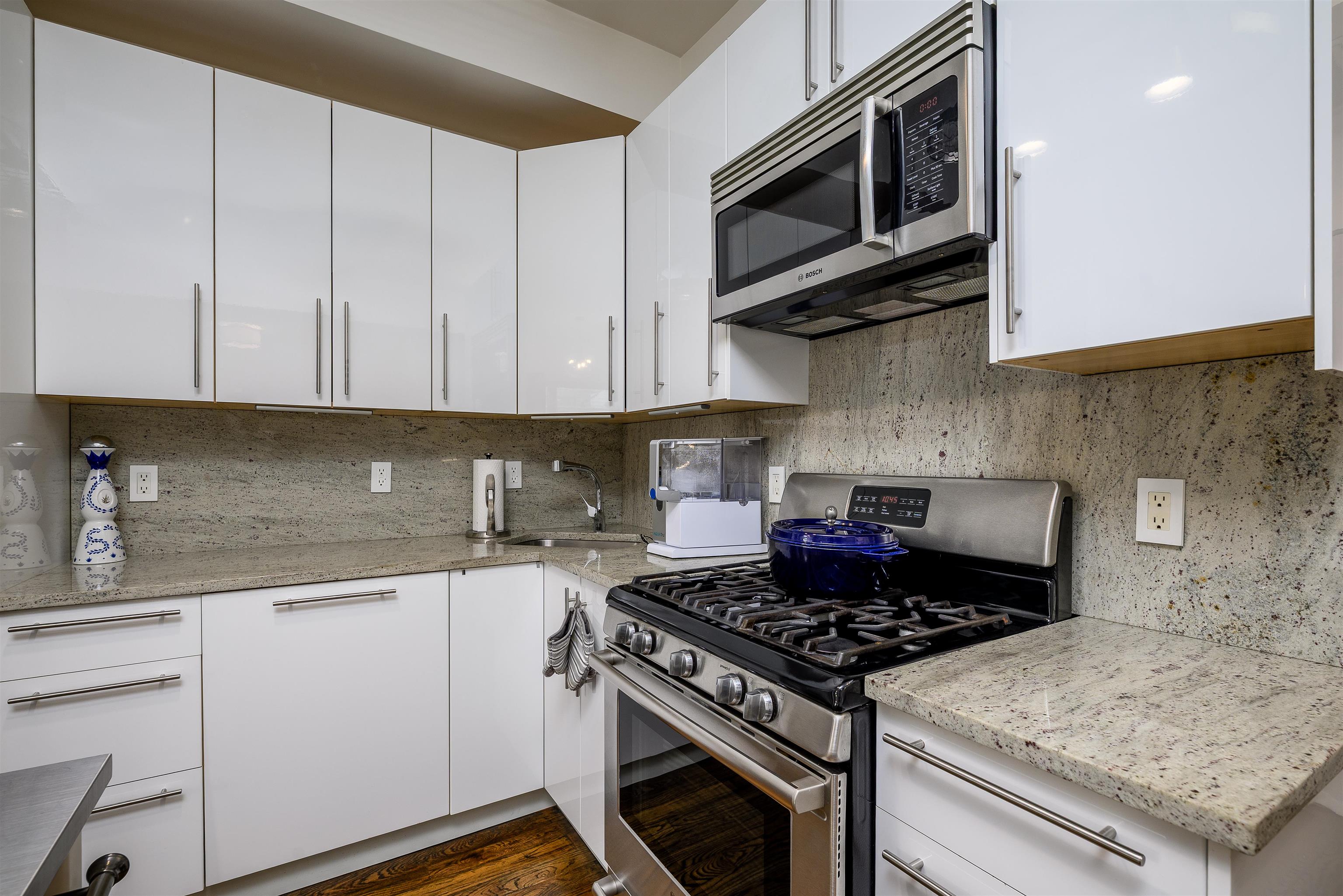 property viewer photo 3