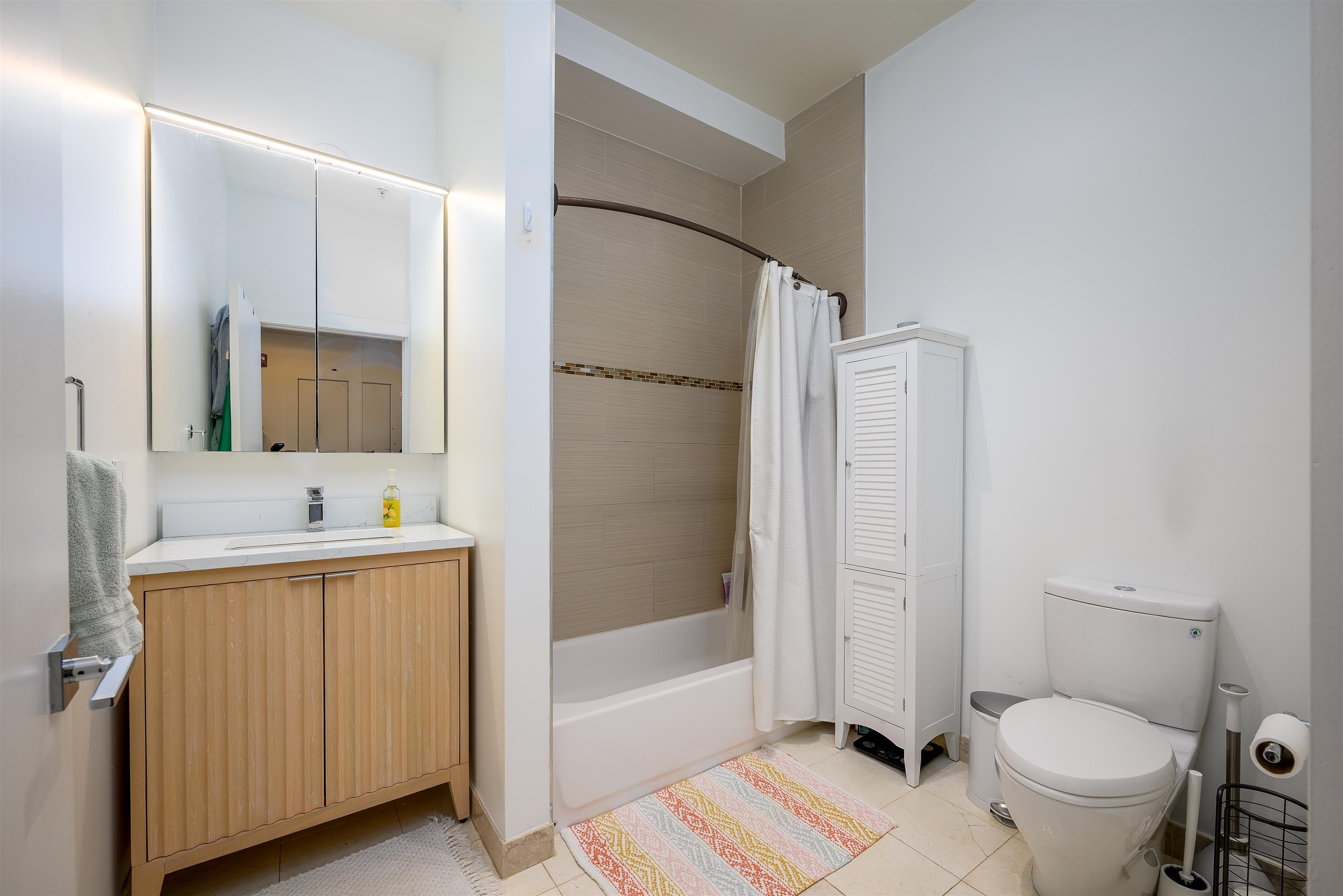 property viewer photo 5