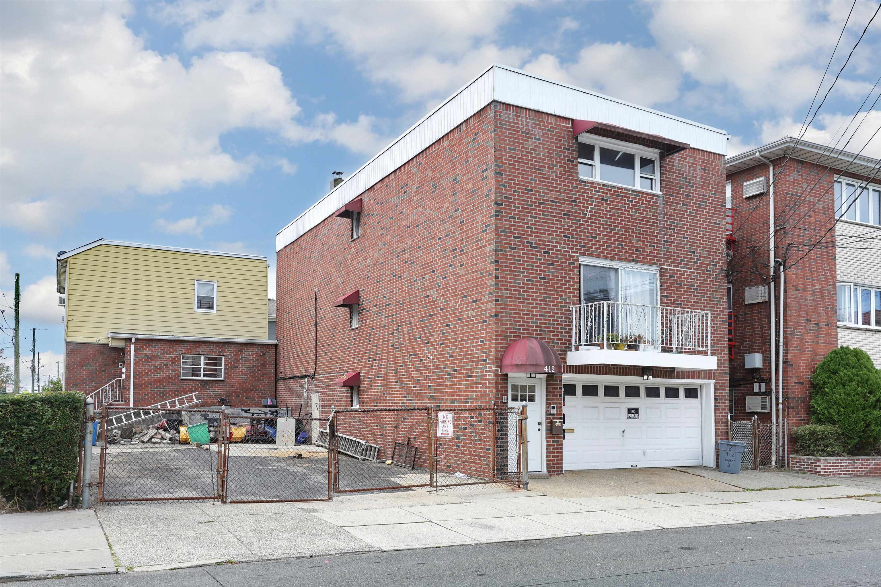 main property photo 14