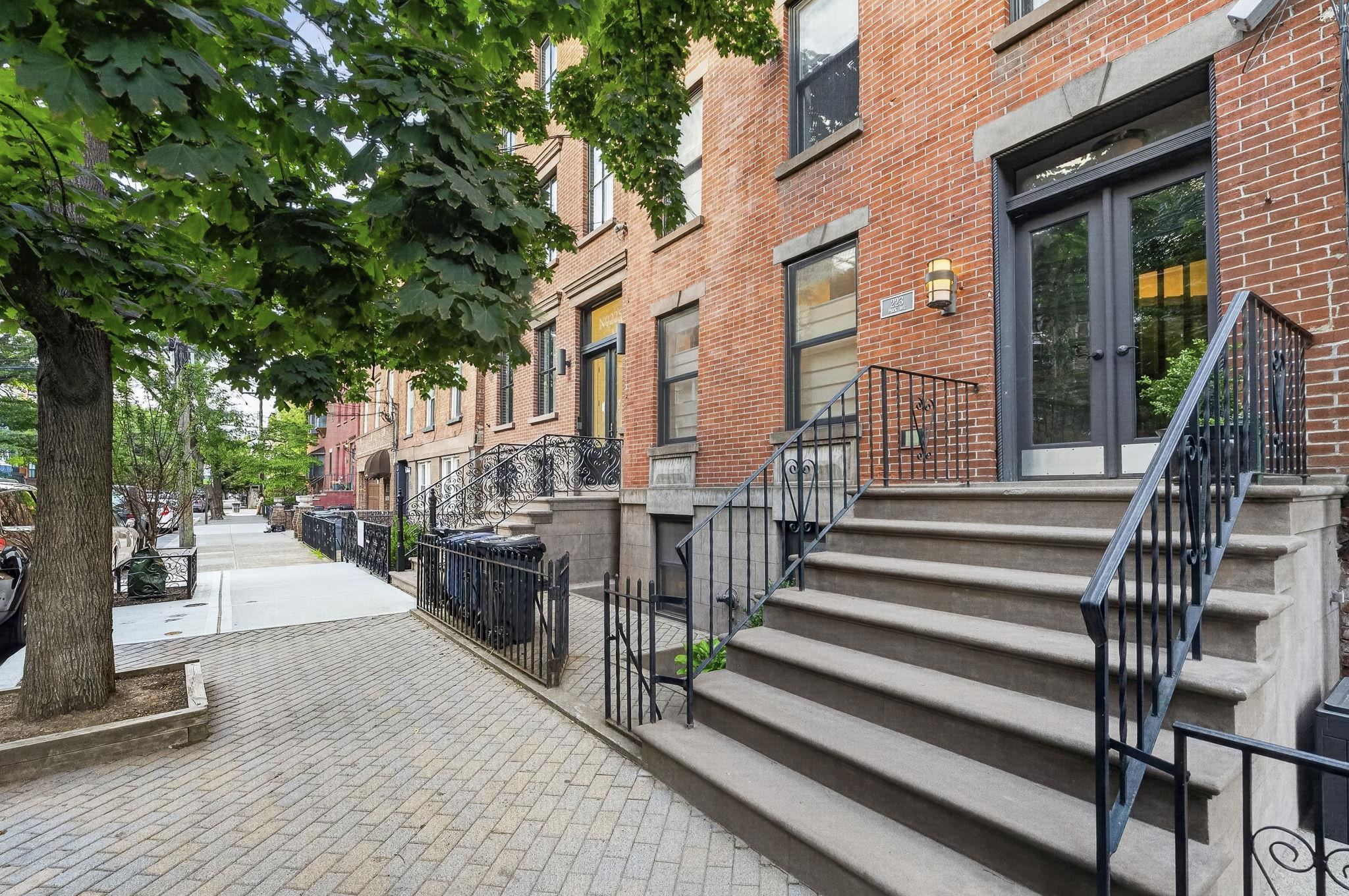 main property photo 32