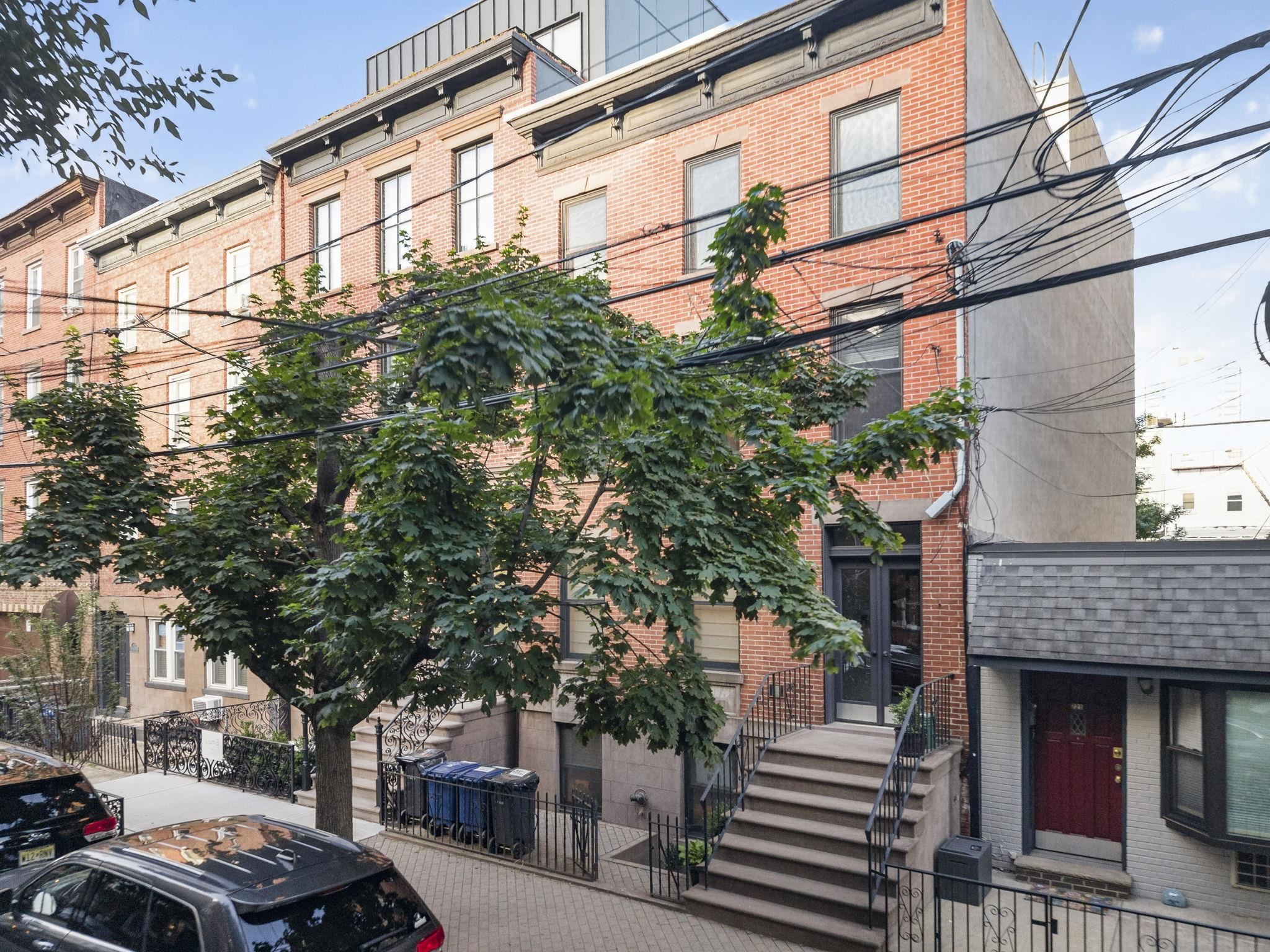 main property photo 34