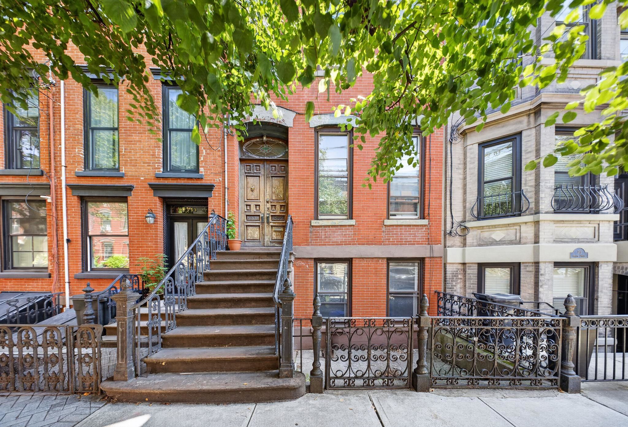 main property photo 45