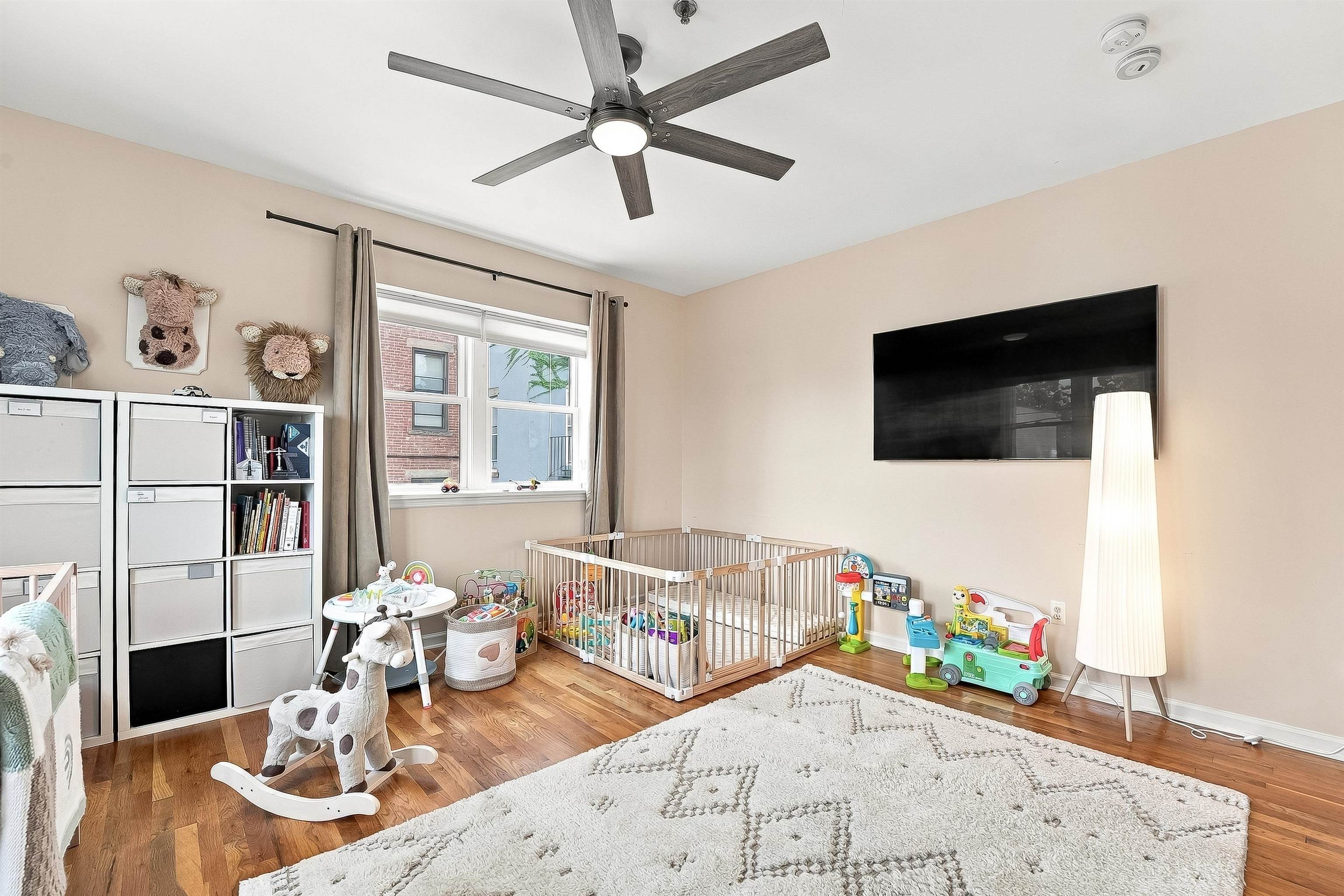 main property photo 11