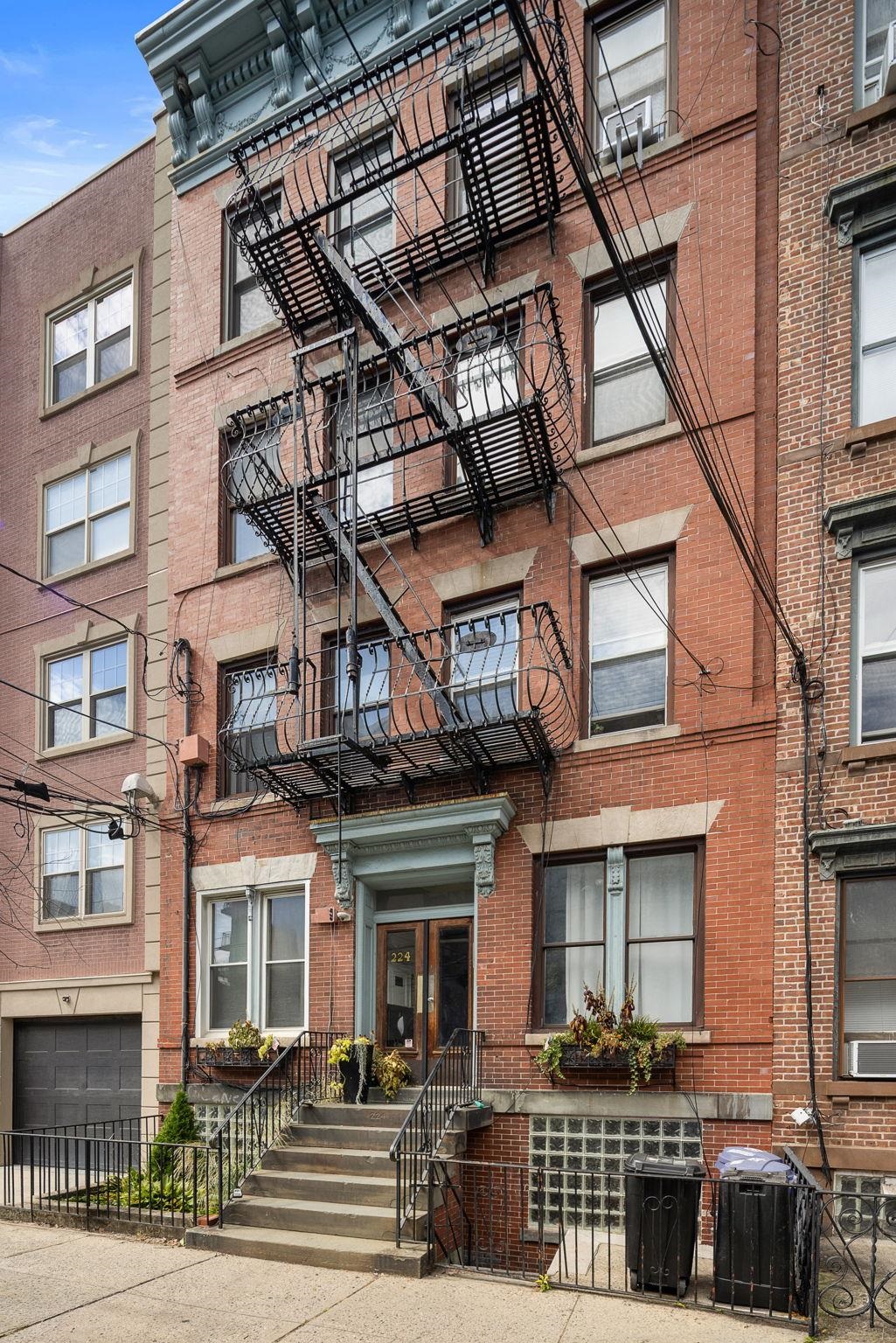 main property photo 13