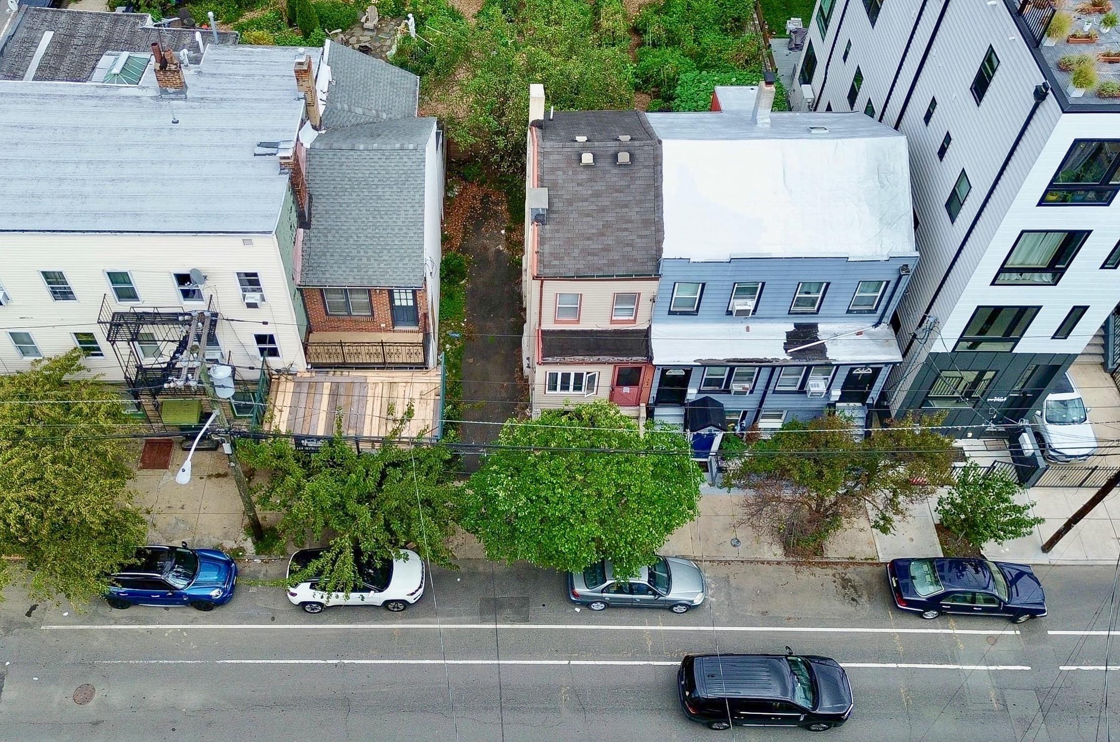 main property photo 27