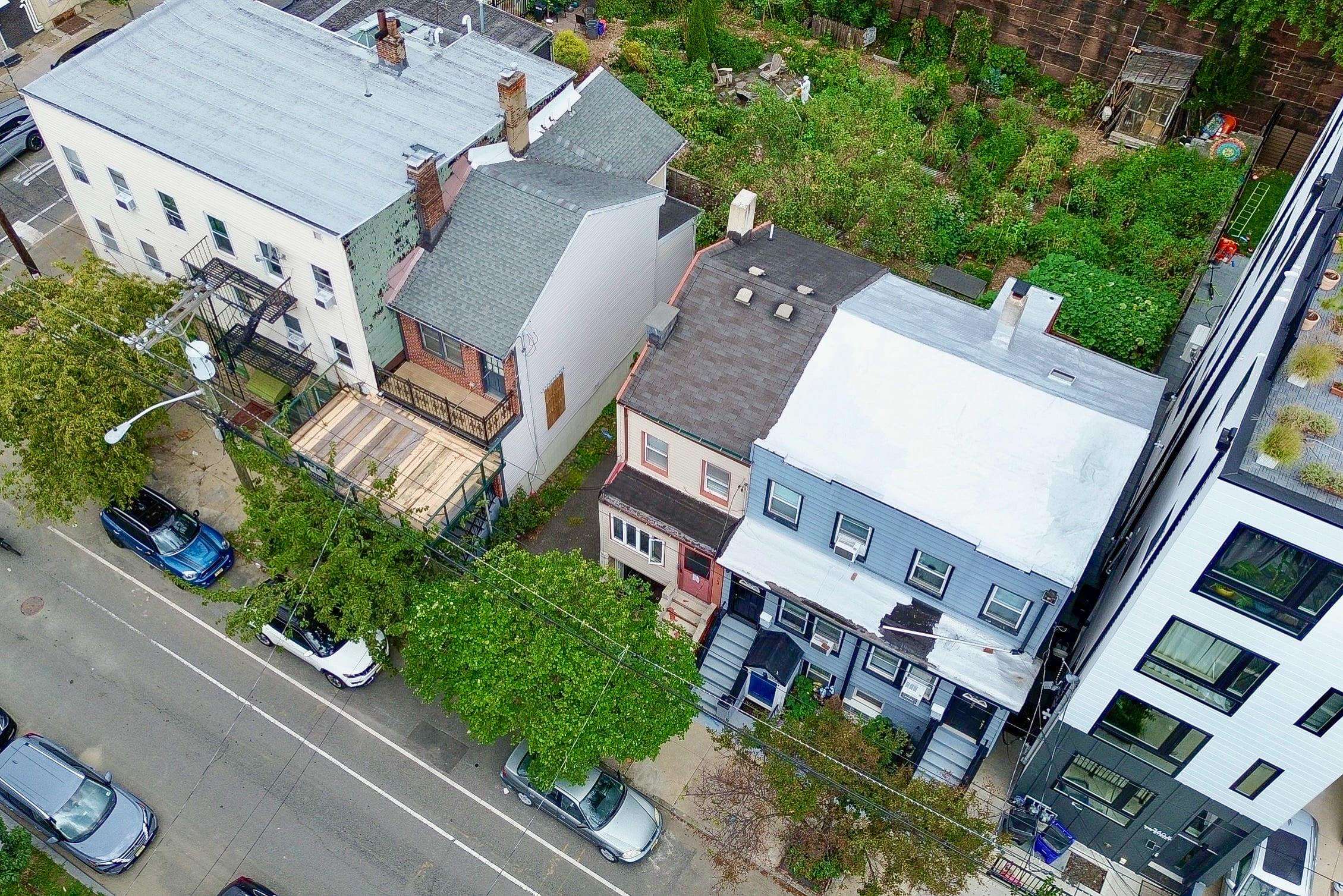 main property photo 28