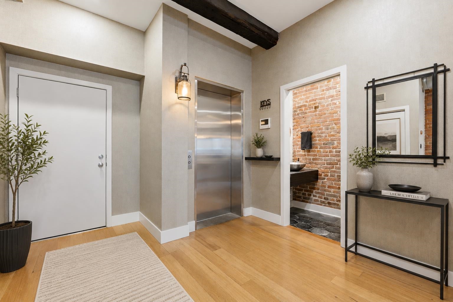 main property photo 5