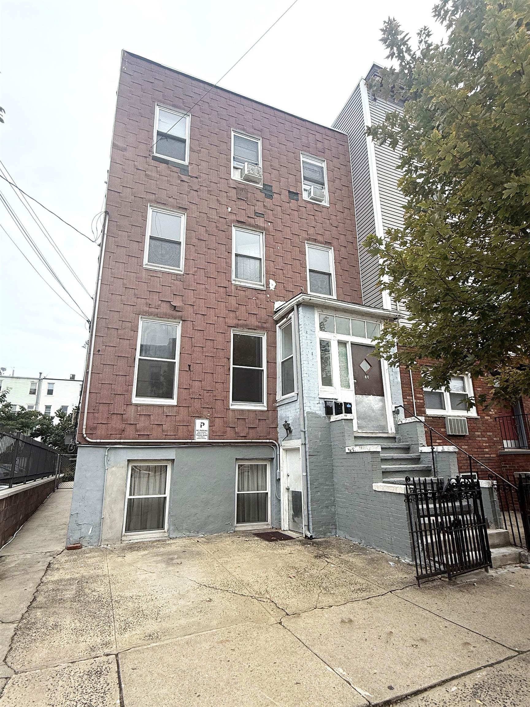 main property photo 10