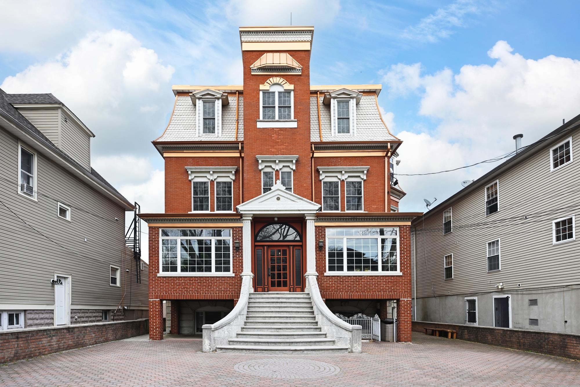 main property photo 26
