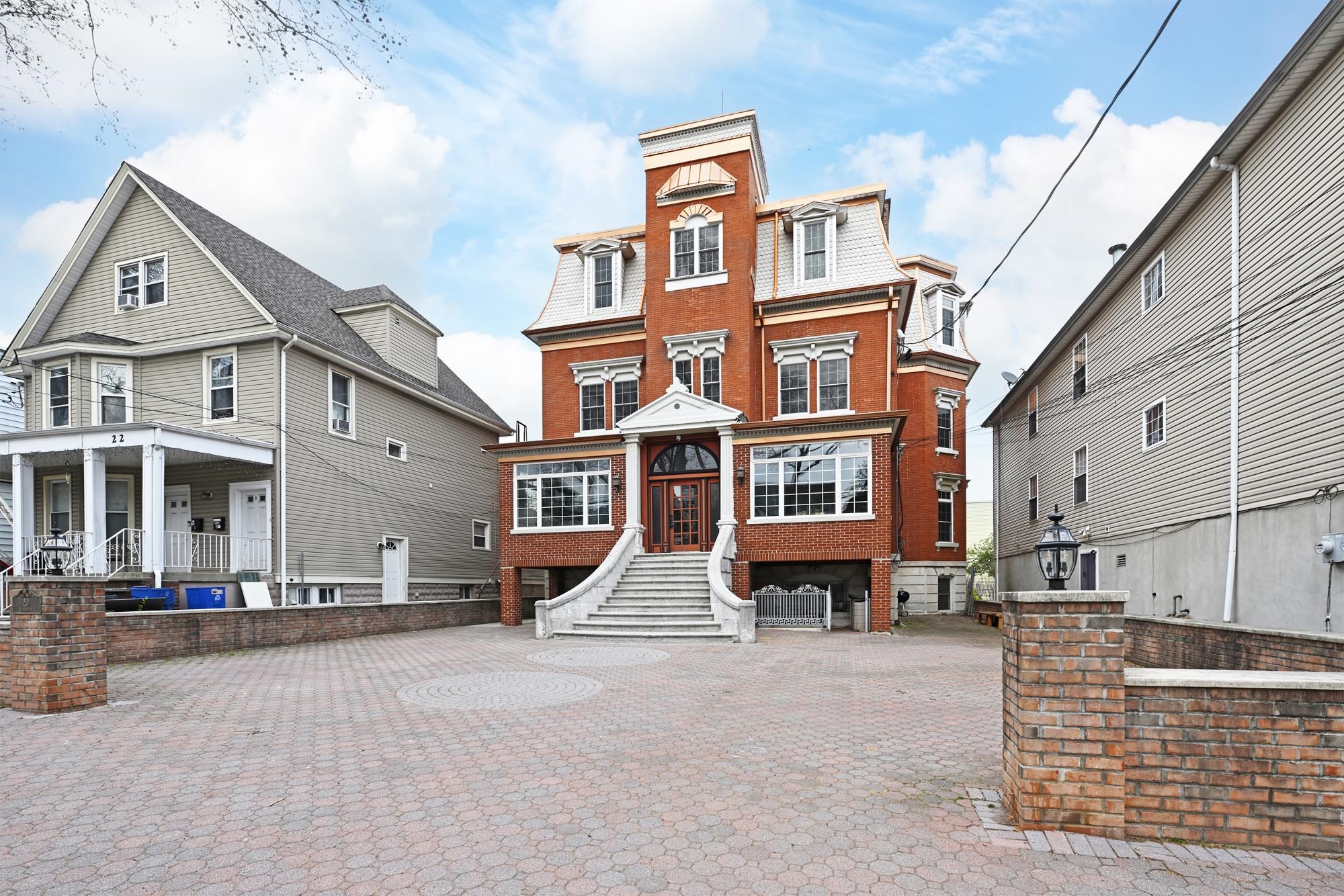 main property photo 27