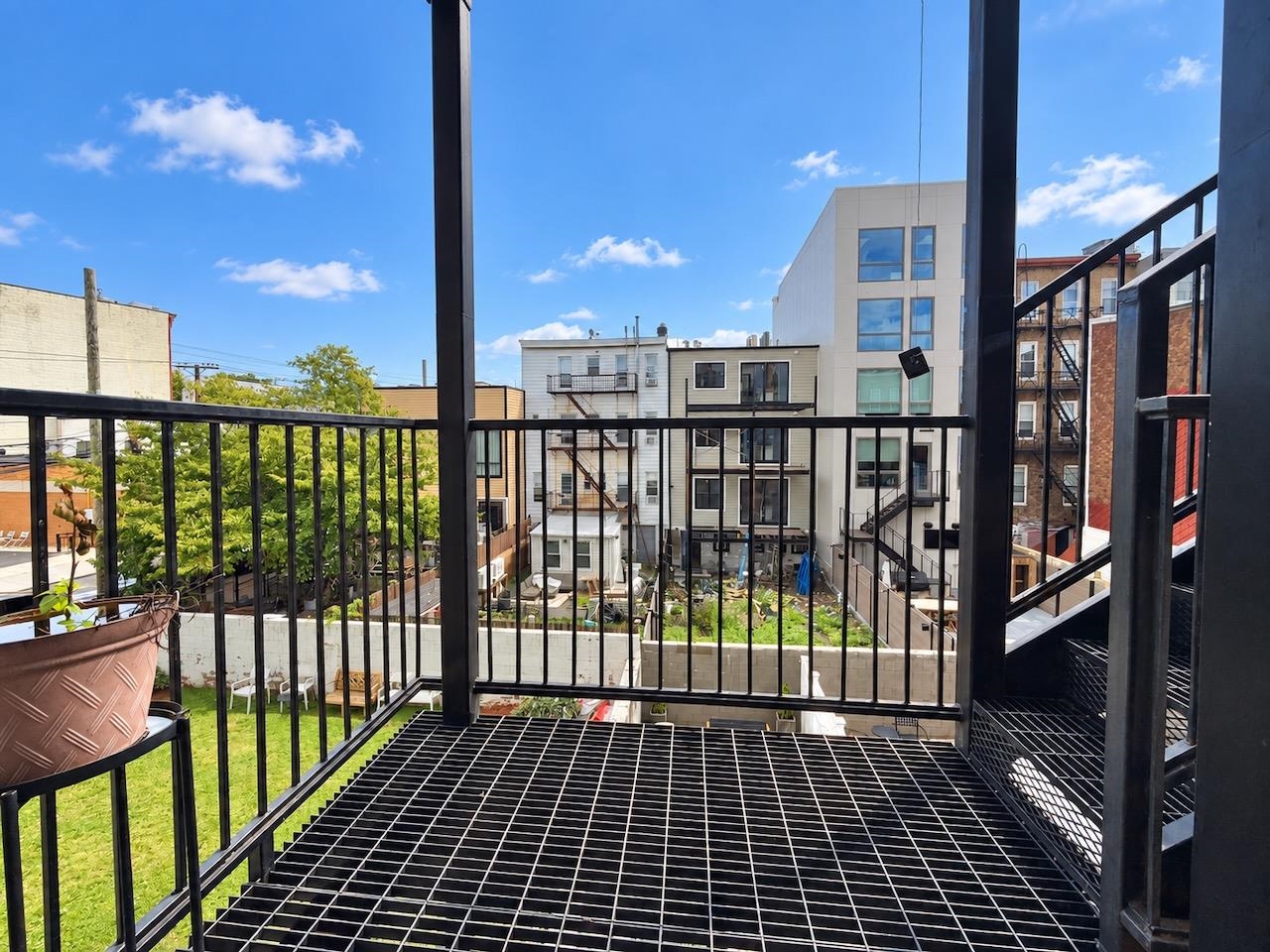main property photo 17
