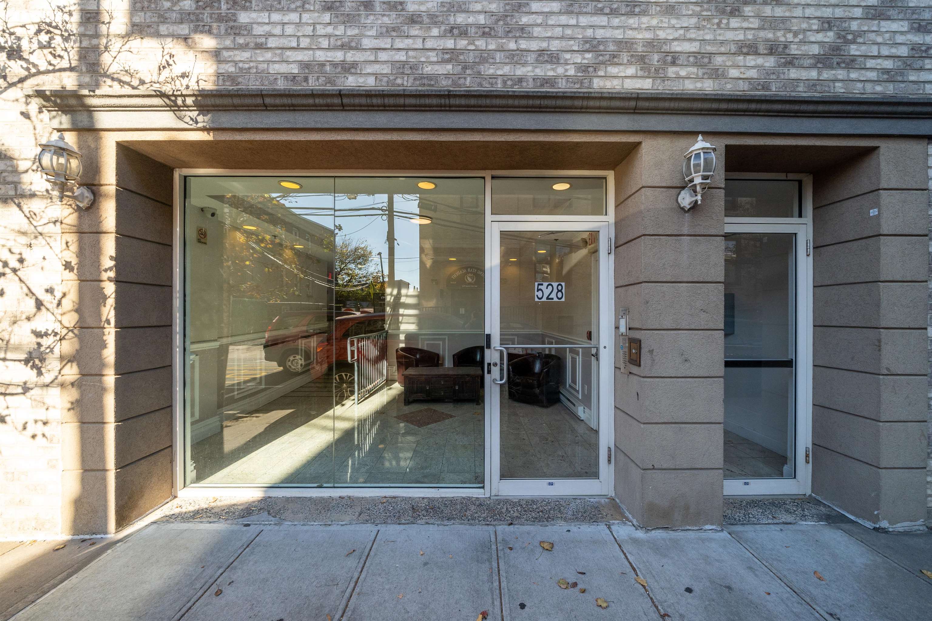 main property photo 16