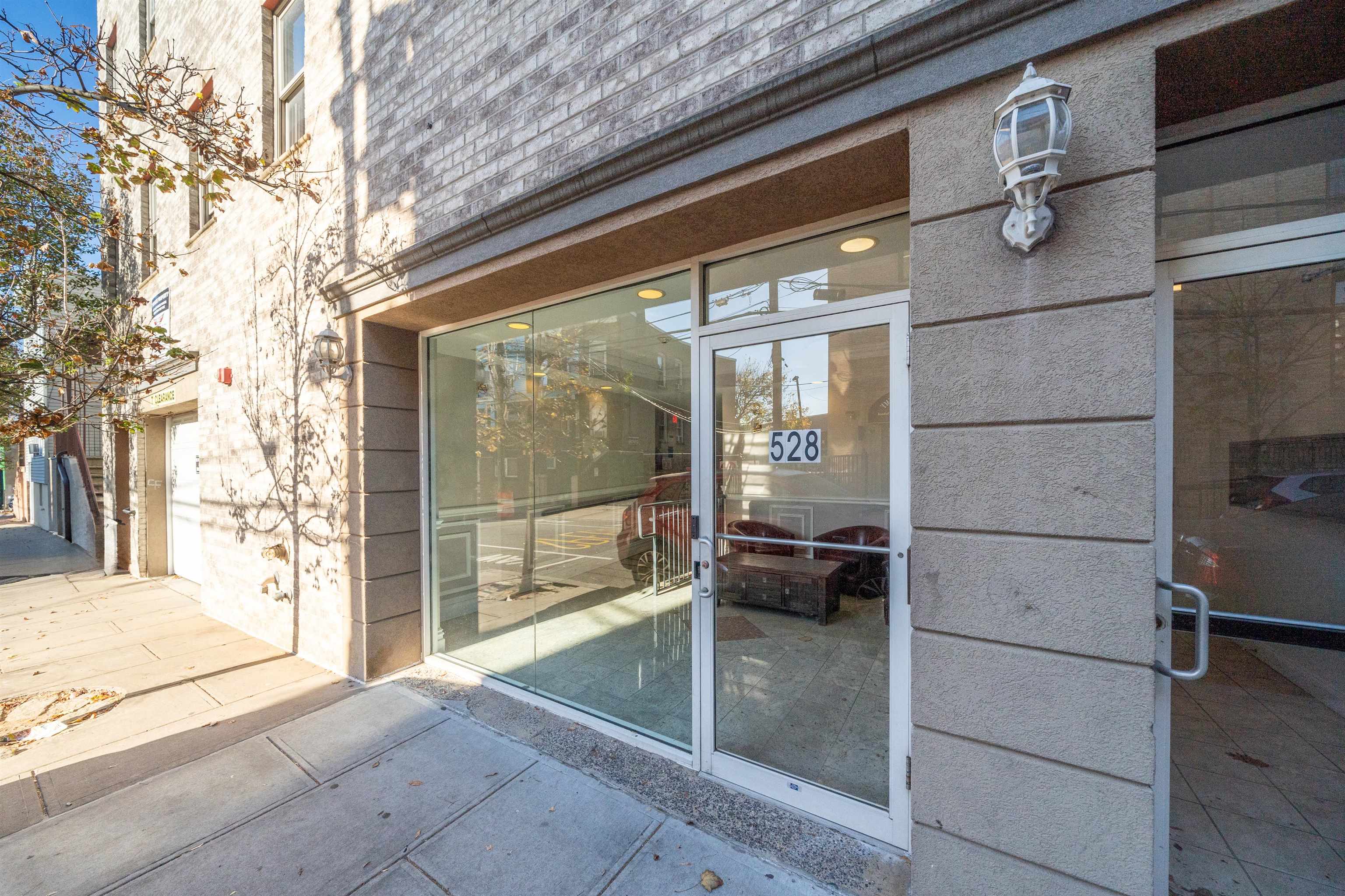main property photo 17