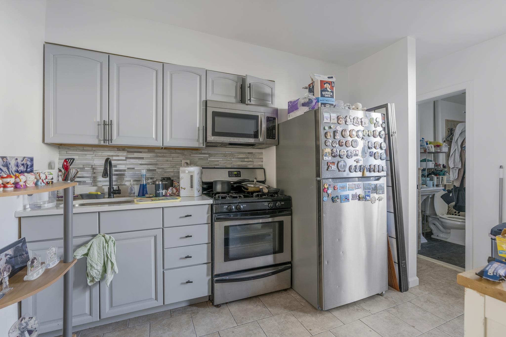 main property photo 13