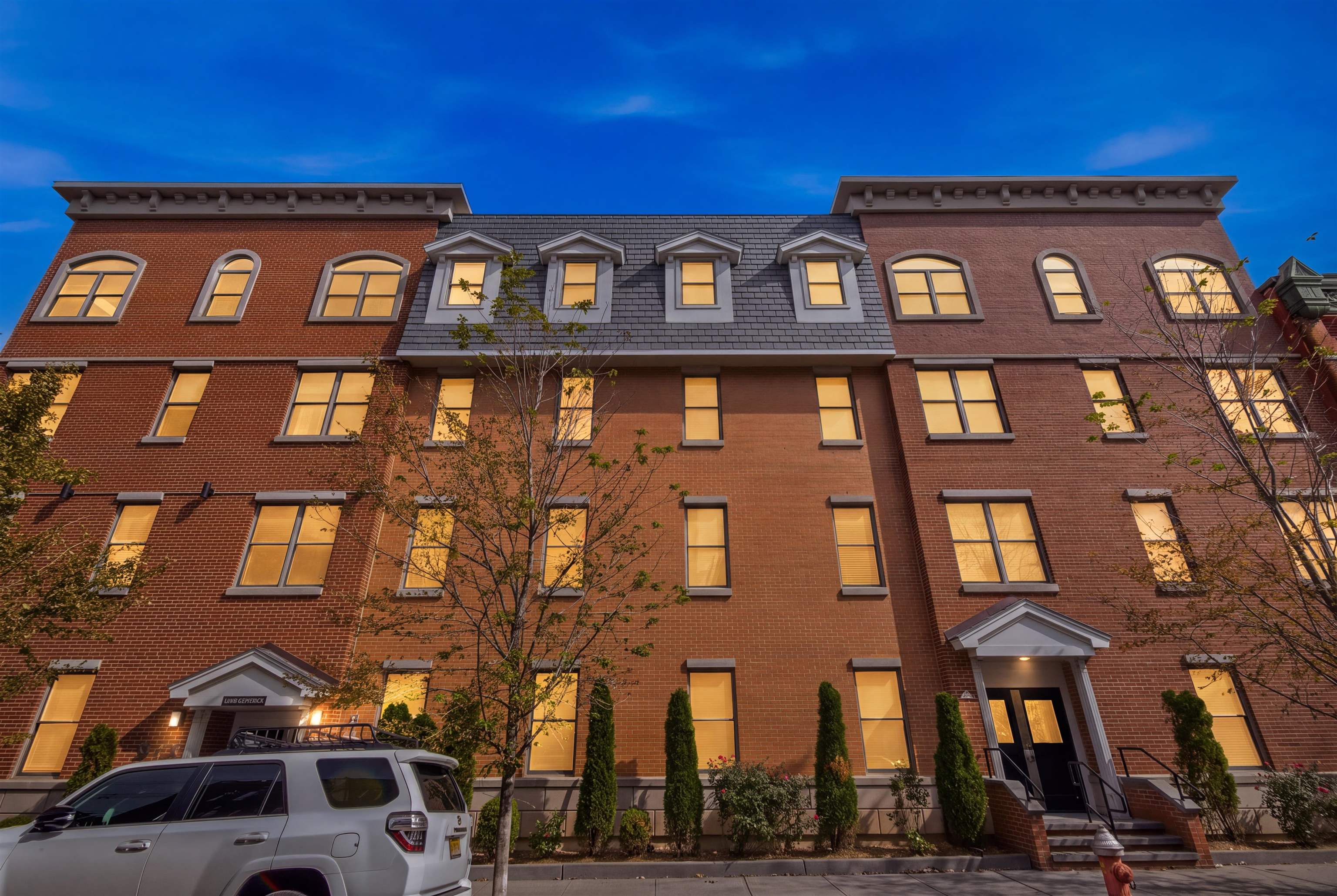 main property photo 0