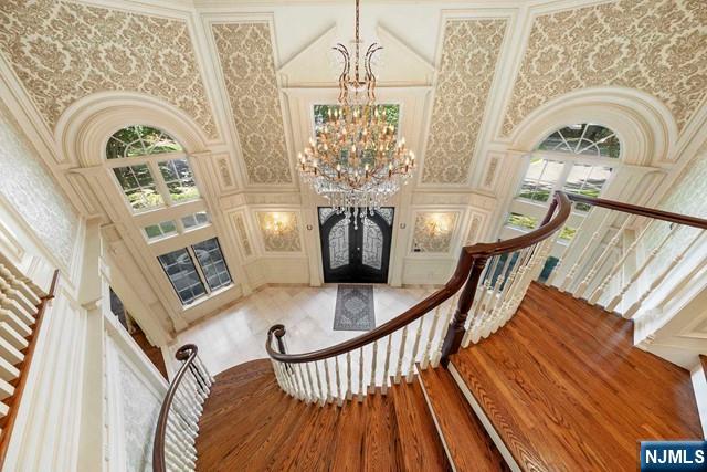 property viewer photo 26