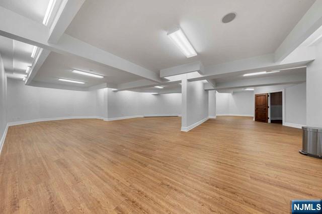 property viewer photo 34