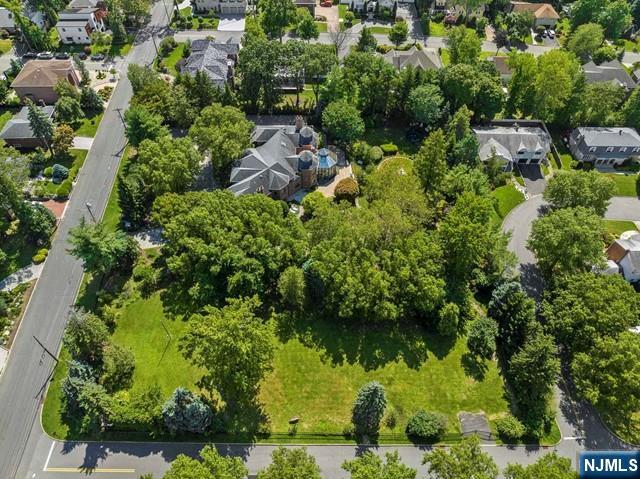 property viewer photo 47