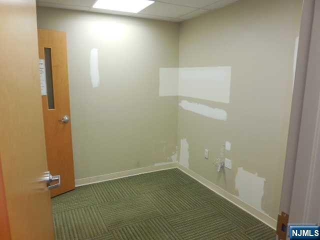 property viewer photo 16
