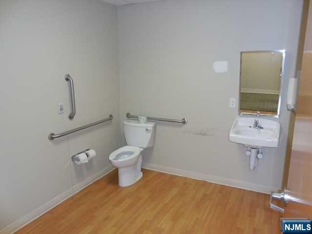 property viewer photo 7