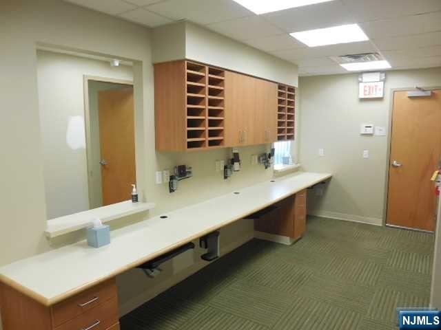 property viewer photo 8