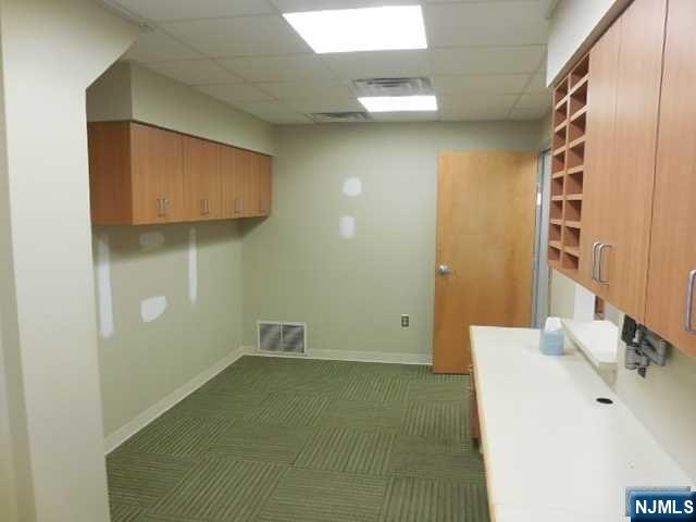 property viewer photo 9
