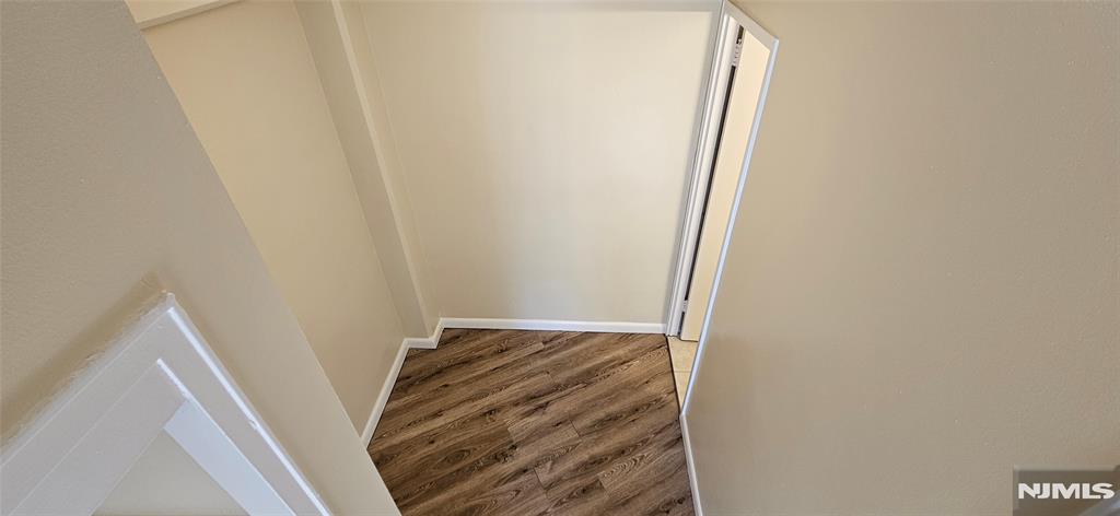 property viewer photo 18