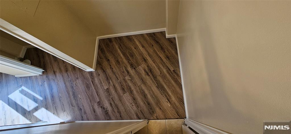 property viewer photo 20