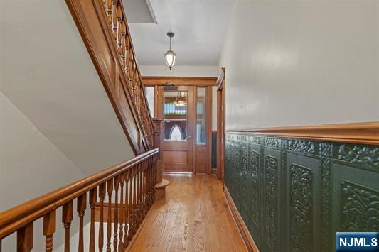 property viewer photo 1