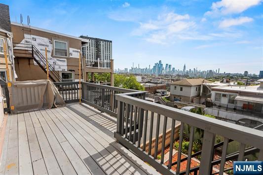property viewer photo 10