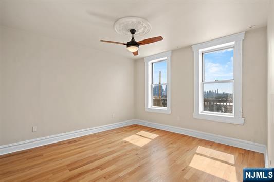 property viewer photo 11