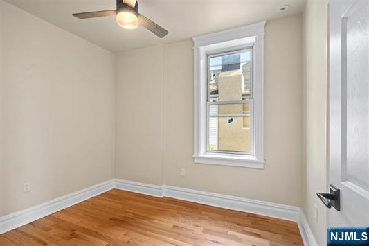 property viewer photo 13