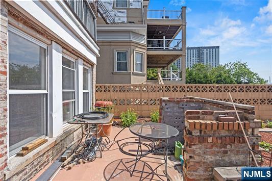 property viewer photo 24