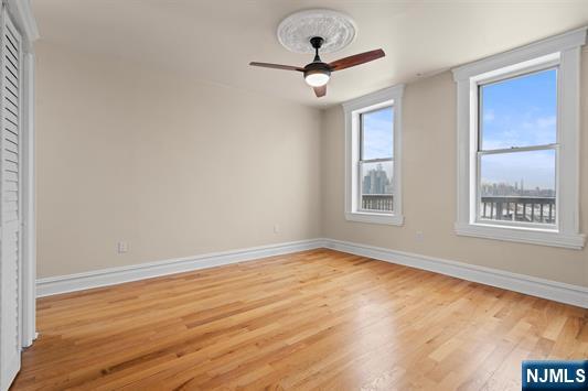 property viewer photo 34