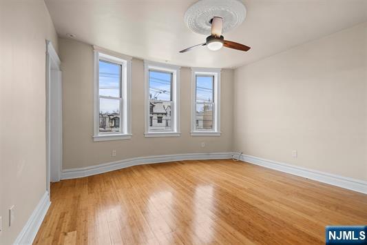 property viewer photo 37