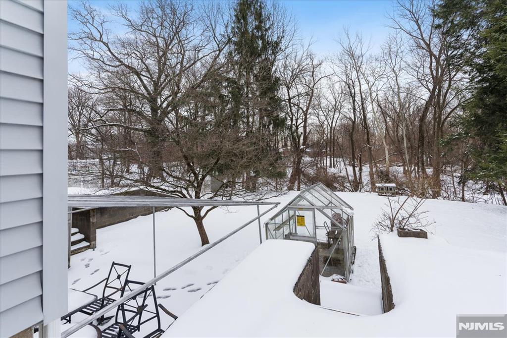 property viewer photo 10