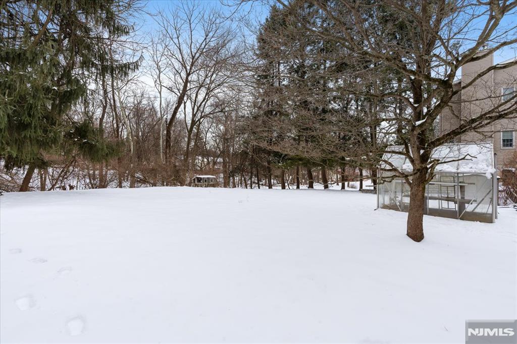 property viewer photo 12