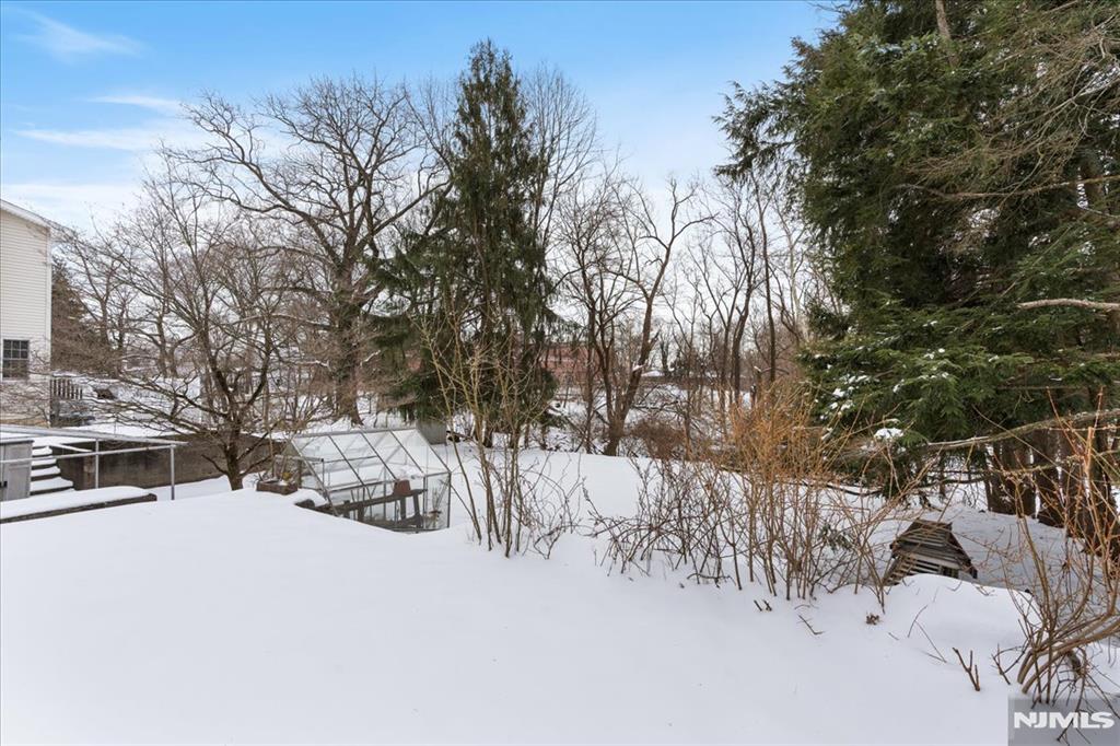 property viewer photo 9
