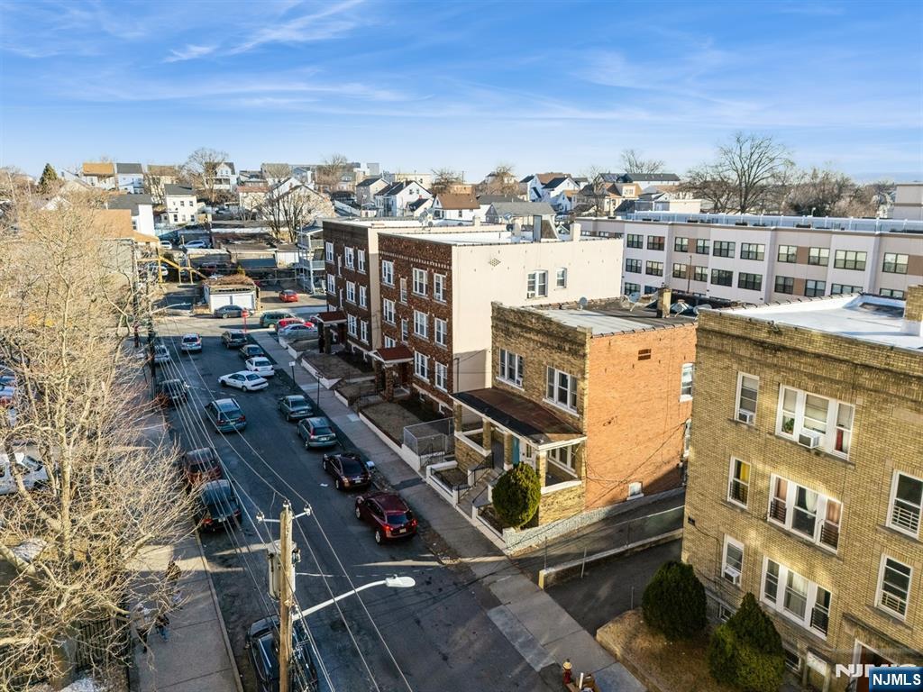 property viewer photo 2