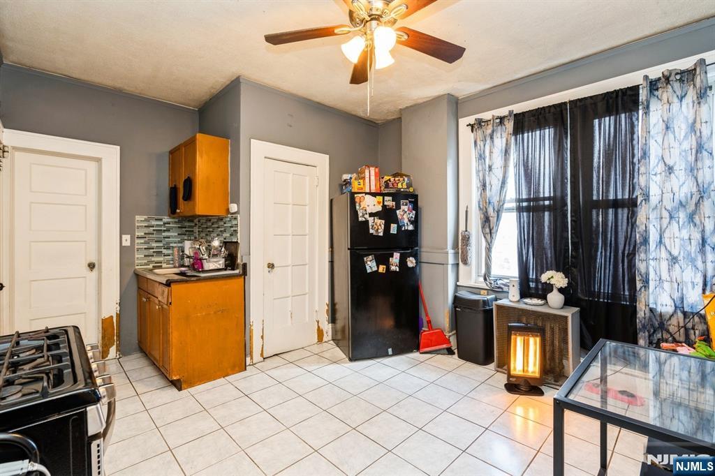 property viewer photo 26