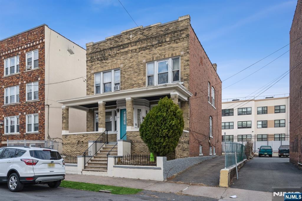 property viewer photo 8