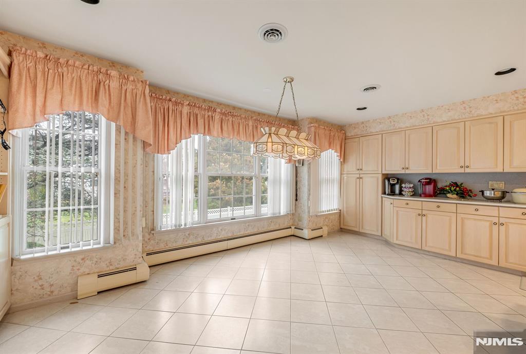 property viewer photo 5