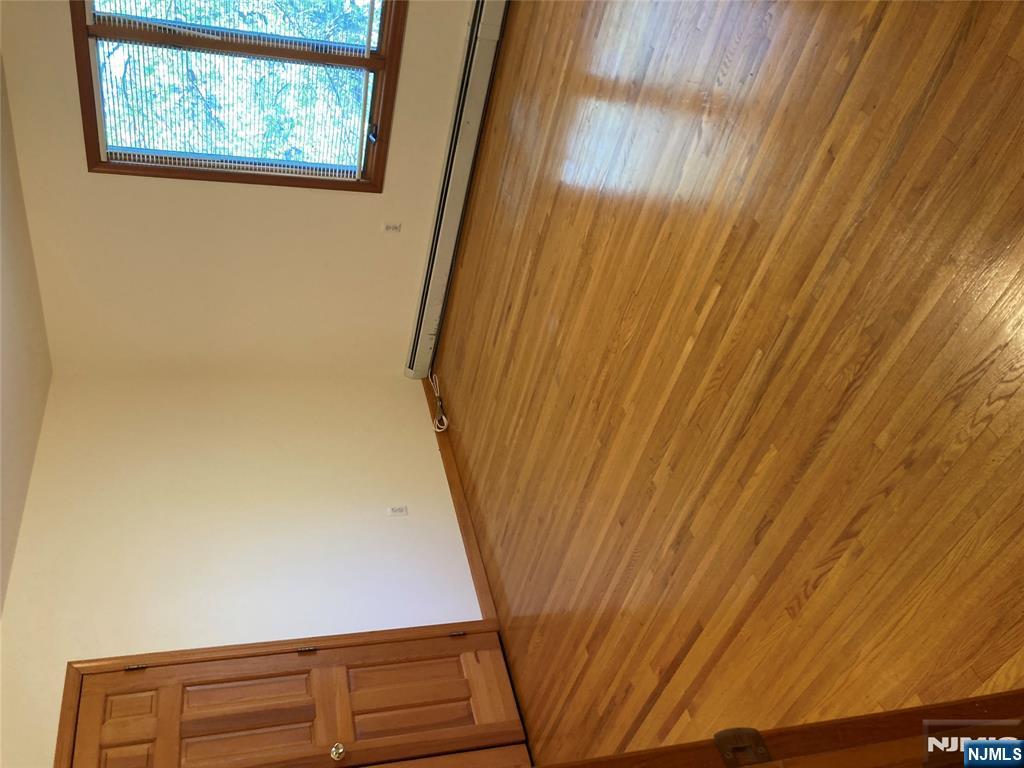 property viewer photo 4