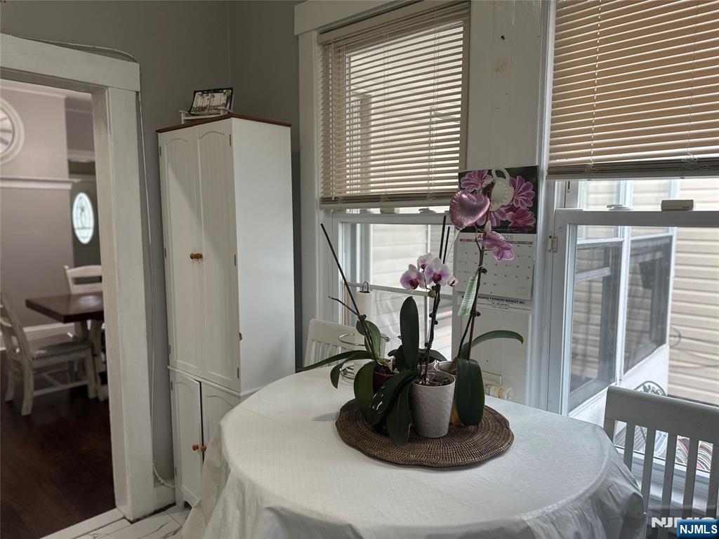 property viewer photo 18
