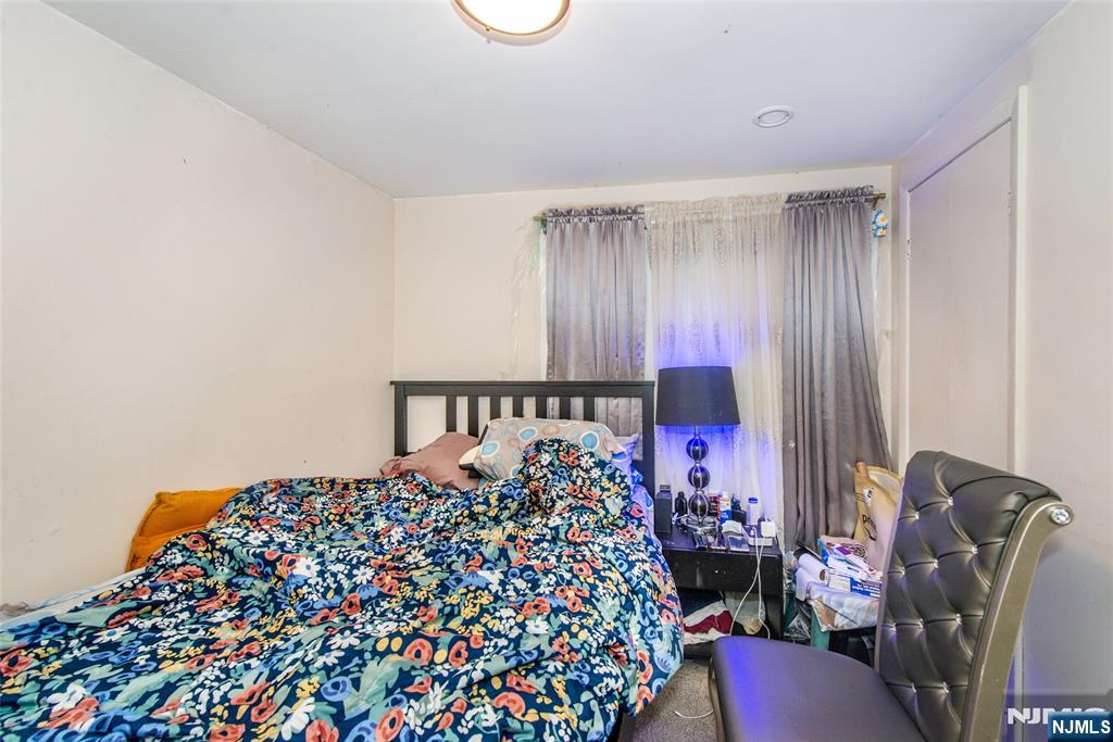 property viewer photo 12