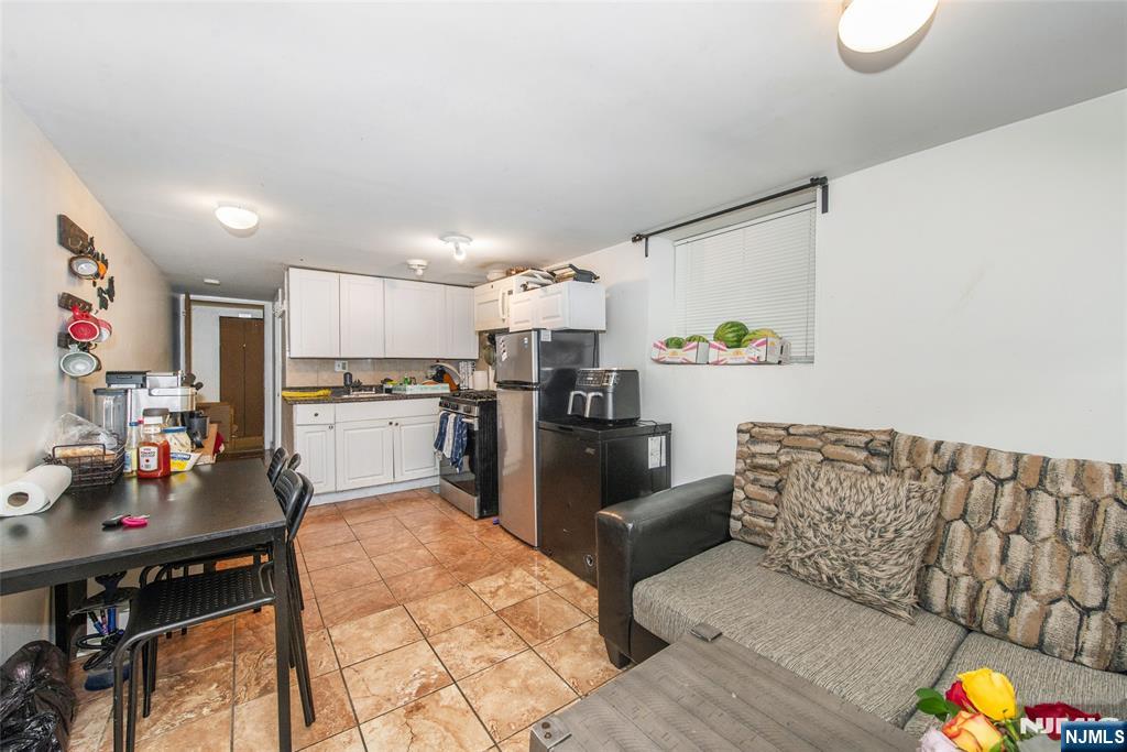 property viewer photo 15