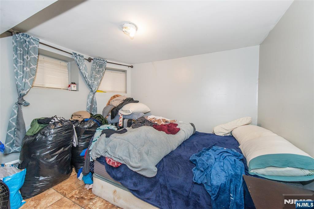property viewer photo 19